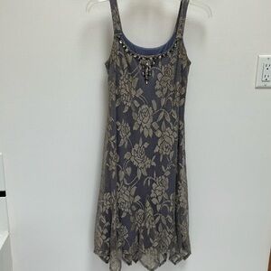 Jessica Howard Elegant Lace Dress with Beaded Detail